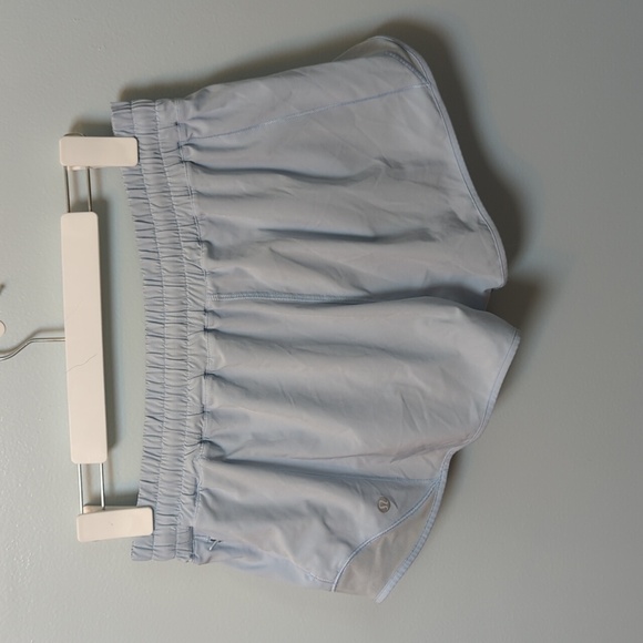 TOO LATE! CONSIGNED! Lululemon Hotty Hot Short II Blue Linen 2.5" - Picture 7 of 8